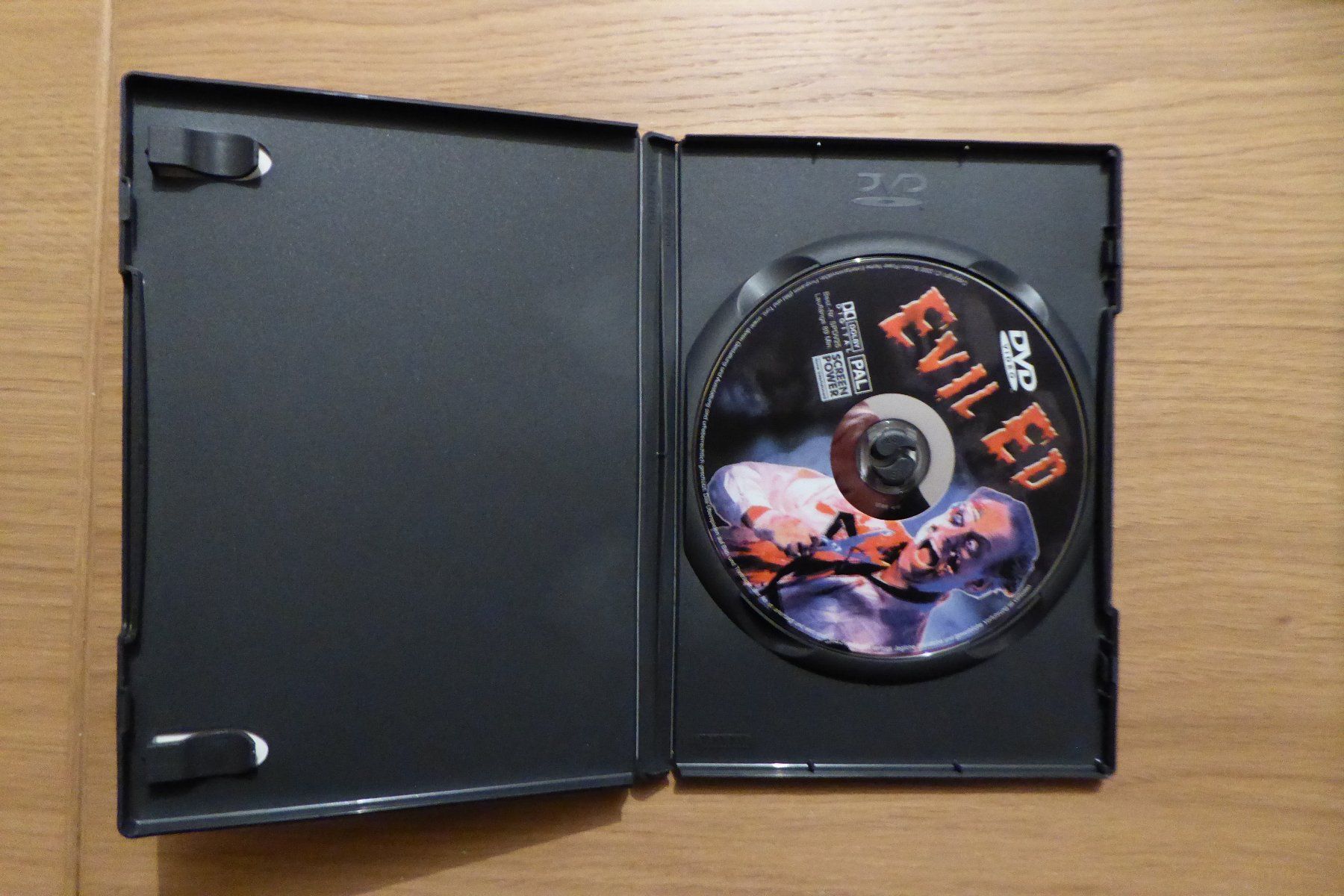 Tutti i DVDs: DVD uncut Evil Ed - schwedischer Fun Splatter – Usato da Allschwil venduto da Summelsarium 3