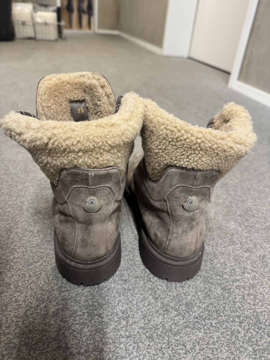 Moncler Scarpe da donna: Winterschuh Moncler – Nuovo (secondo la descrizione) da Davos Platz venduto da mbe_r5tv 2