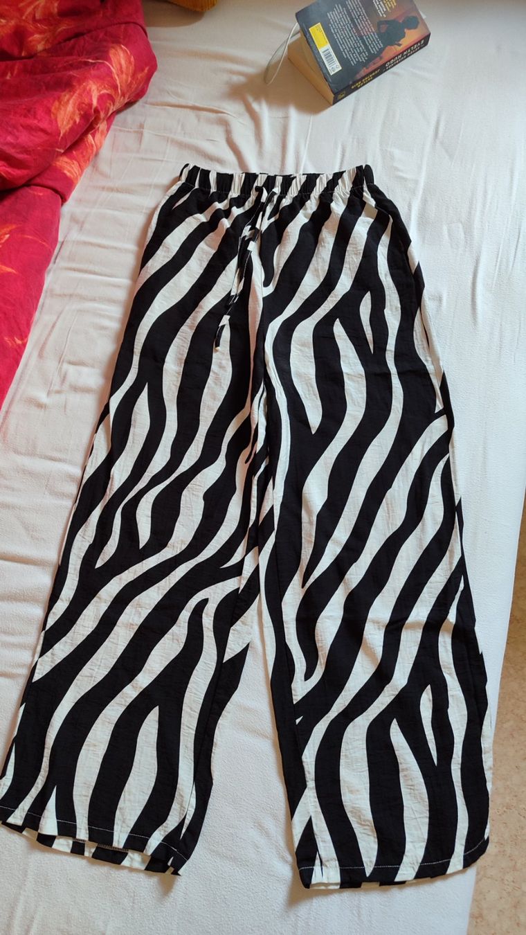 H&M Pantaloni: Stoffhose, Gr. S, Set: 3 Stk. – Nuovo e nell'imballaggio originale da Brüttisellen venduto da nic_xm7s 3