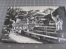AK Grindelwald mit Bahnhof und Zug