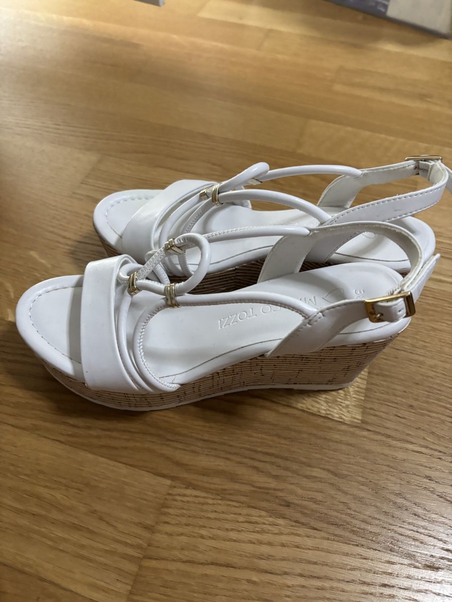 Damenschuhe: Weisse 👠 Pumps gr 38 – Neu (gemäss Beschreibung) aus Zürich von Lee_z8vs