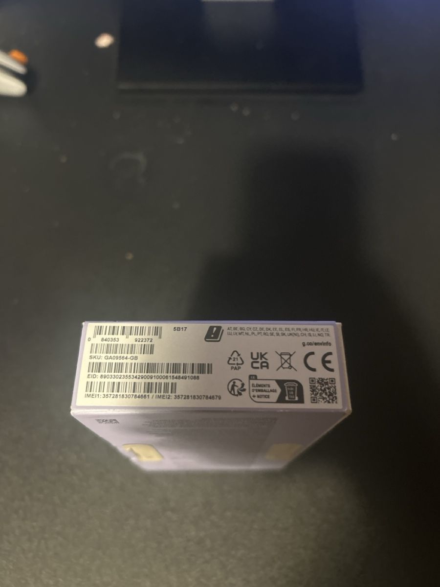Google Handys / Smartphones: Google Pixel 9a Smartphone - New in Box - iris  Color way – Neu und originalverpackt aus Glattbrugg von suz_8xg5 3