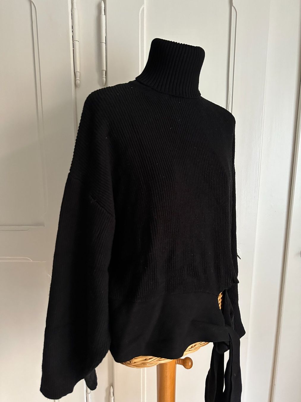 Zara Pulls & Sweat-shirts: ZARA - Strickpullover schwarz oversized S – D'occasion à Zürich par Diazaio 1