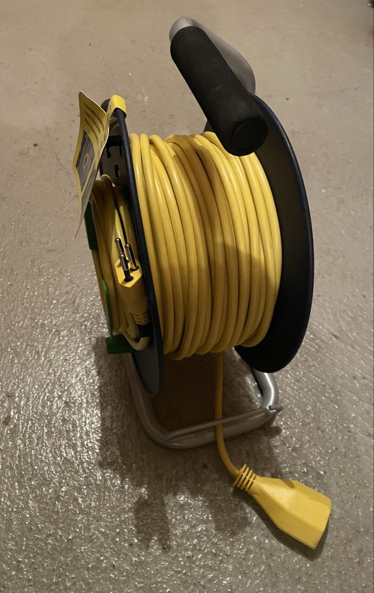 Cavi: STEFFEN Kunststoff Gerätekabelrolle LOOP 1+1xT13 25m – Nuovo e nell'imballaggio originale da St. Gallen venduto da besi97 1