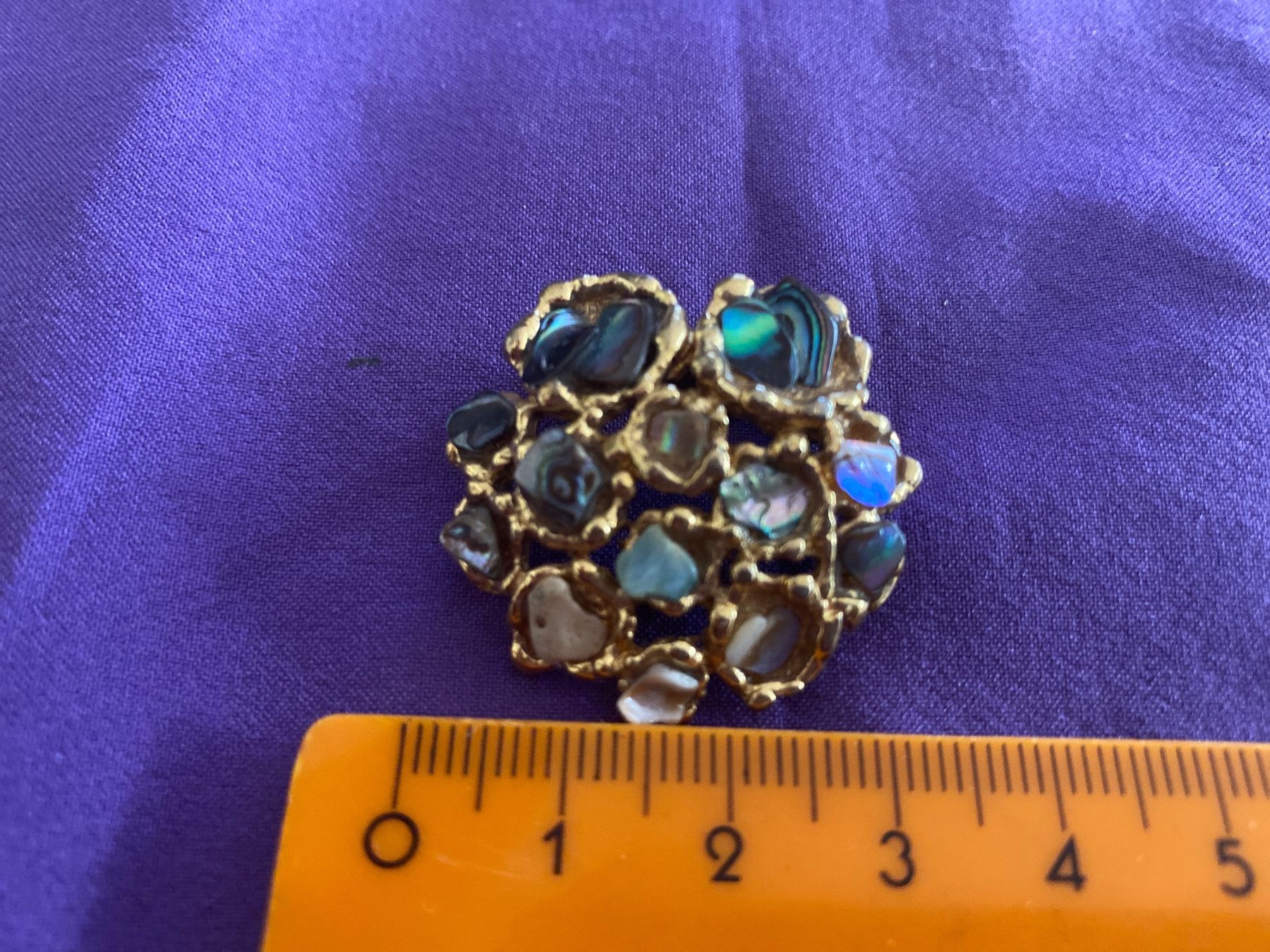 Broches & Aiguilles: Brosche mit Permutter – D'occasion à Adliswil par luzia31 2