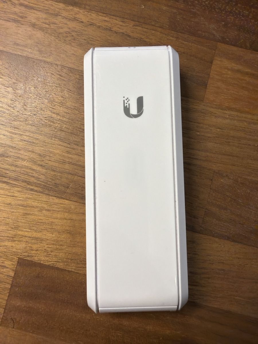 Laufwerke & Adapter: Unifi Cloud Key UC-CK – Gebraucht aus Höri von Frx 1