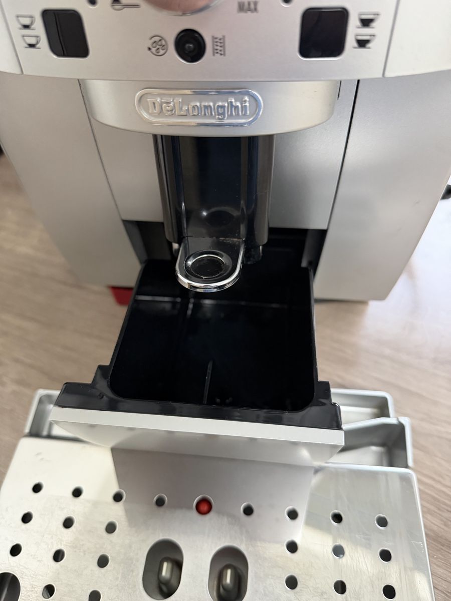 De'Longhi Macchine per caffè & Macchine per espresso: De Longhi Magnifica S – Usato da Basel venduto da kur_y25t 2