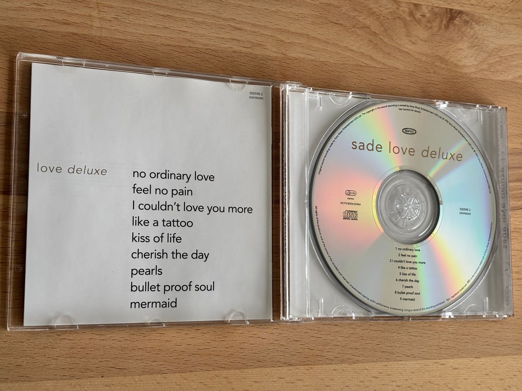 CDs: SADE - Love Deluxe – Gebraucht aus Zuzwil SG von Gasstation 1