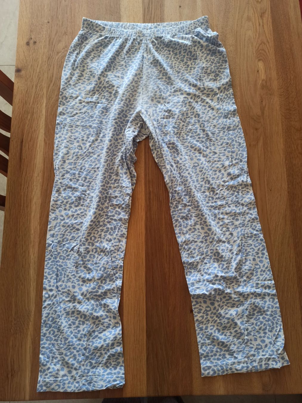 Négligés & Pyjamas: Lot de 2 pyjamas – D'occasion à Fresens par As2_Caro 2