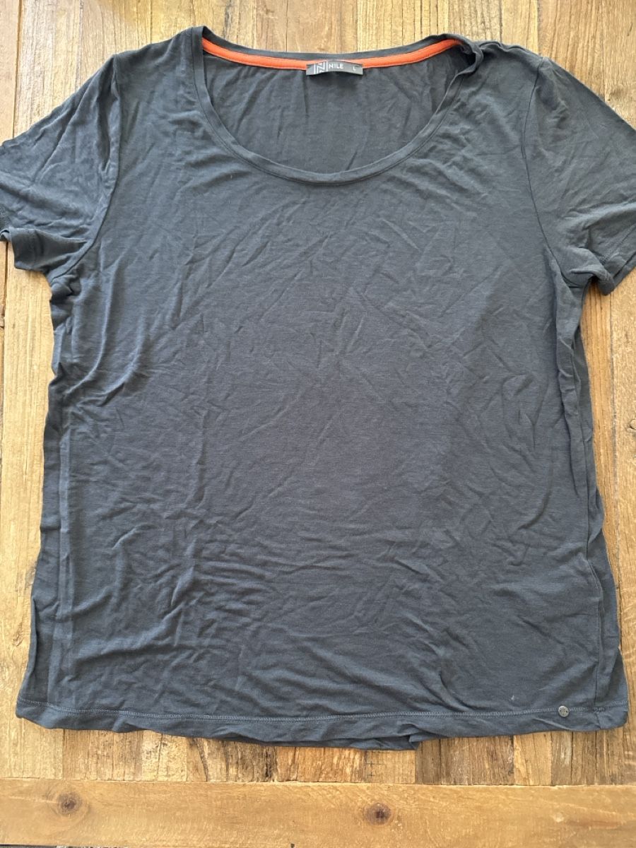 Nile T-shirt: Nile Shirt Grösse L dunkelgrau – Usato da Kollbrunn venduto da Humberg07
