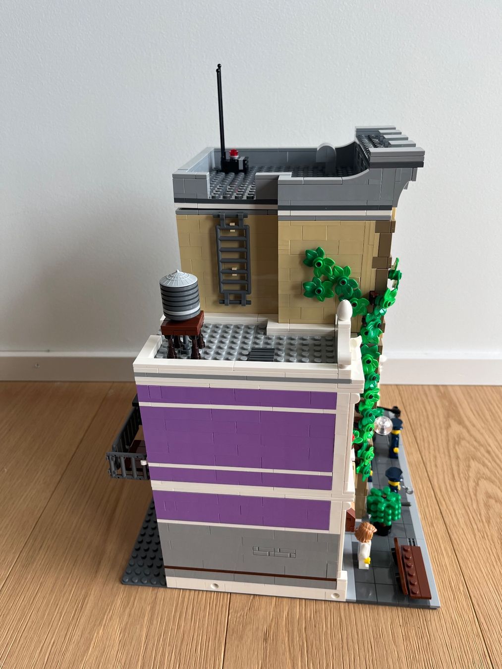 Lego Kit di costruzioni: Lego 10278 Polizeistation – Usato da Cham venduto da paolom_90 1