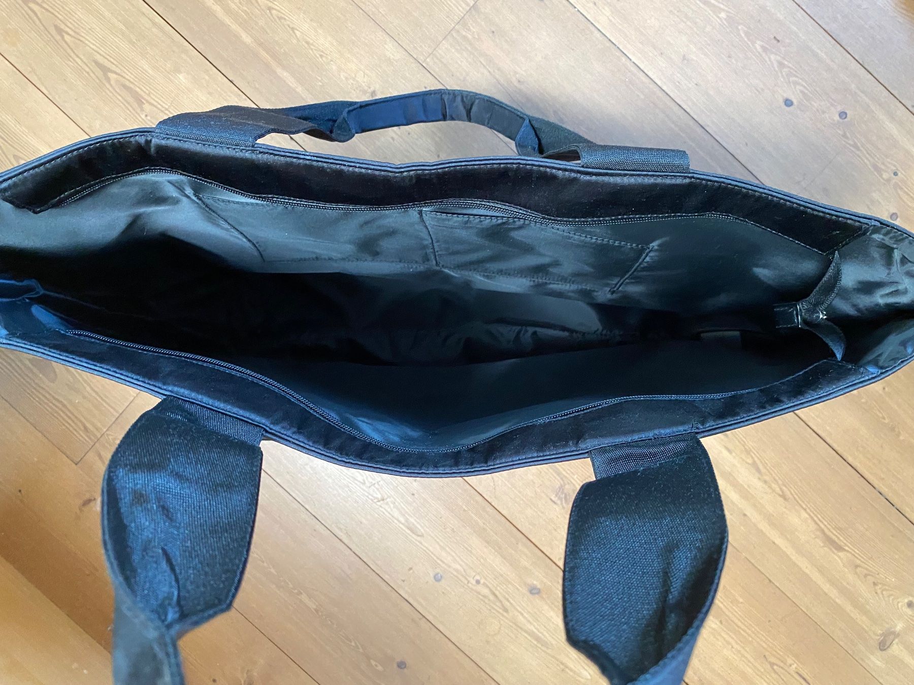 Victoria's Secret Taschen: Victoria's Secret schwarze Glitzer-Handtasche, NEU – Neu (gemäss Beschreibung) aus Chur von Pufl 4