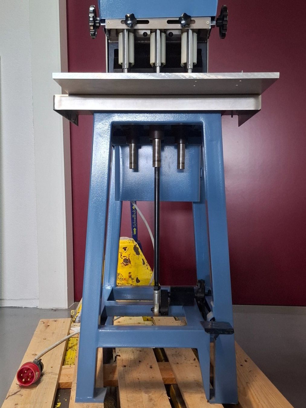 Trapani: Perforeuse industrielle 3 trous 3ZK-220 – Usato da Villars-Ste-Croix venduto da pau_8fls 7