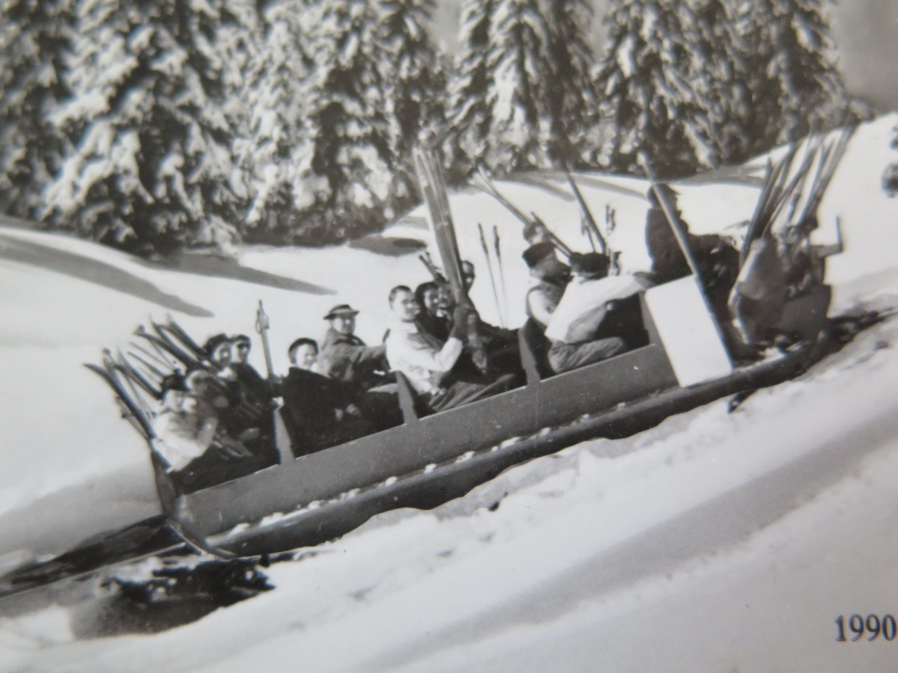Cartoline postali: BRAUNWALD - FUNI MIT ORTSTOCK – Usato da Wittenbach venduto da lipasal 1