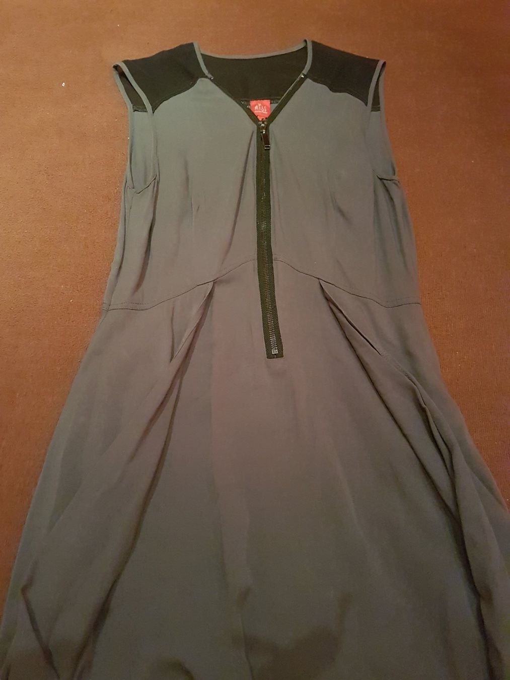 Vestiti: Robe taille 34 marque Miss – Usato da Villiers venduto da san_jn5w 2