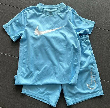 Nike Dri-FIT Sport-Set für Kinder Grösse 137-147
