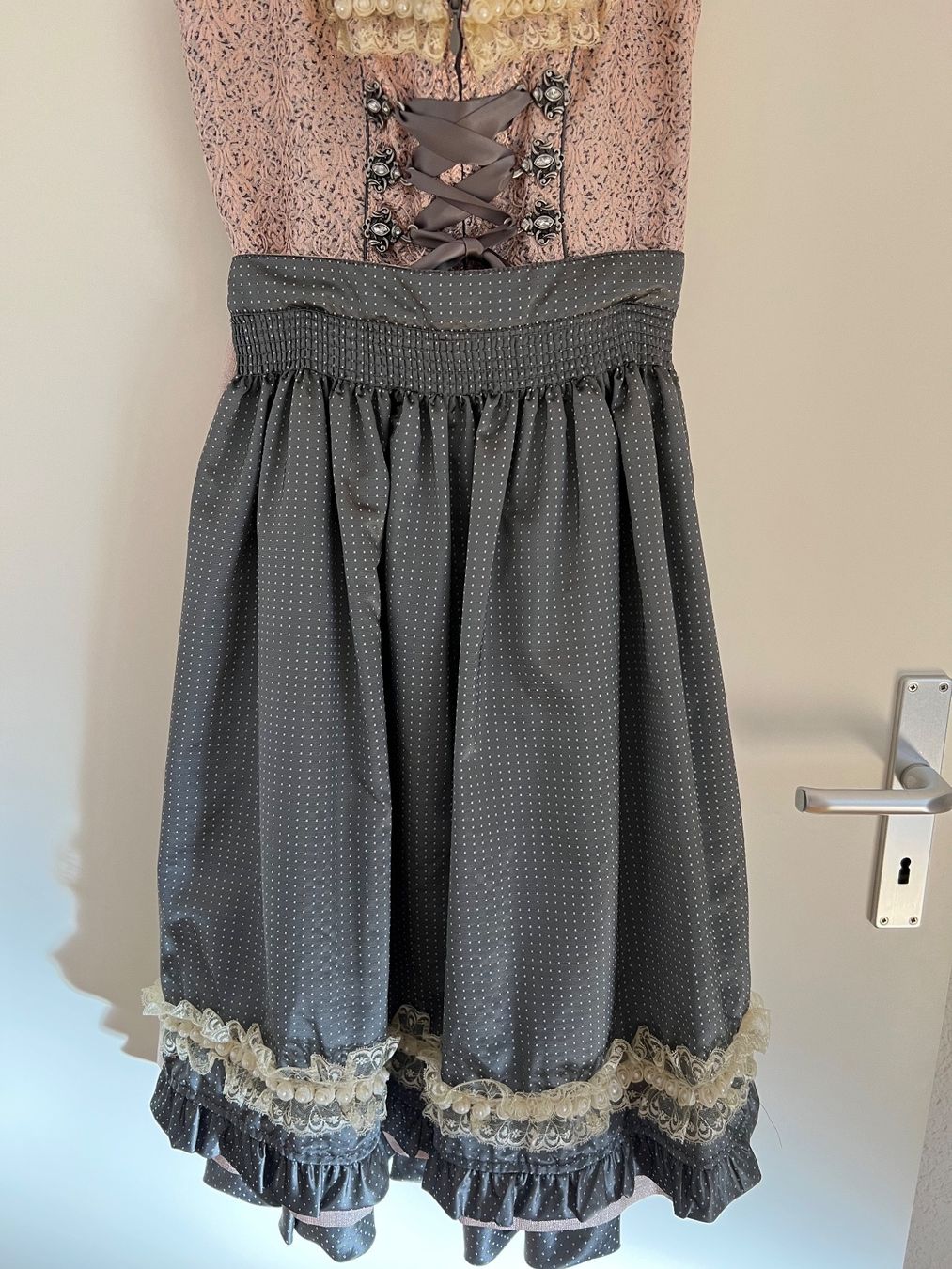 Costumi: Dirndl Krüger – Nuovo (secondo la descrizione) da Winterthur venduto da Trevi21 4
