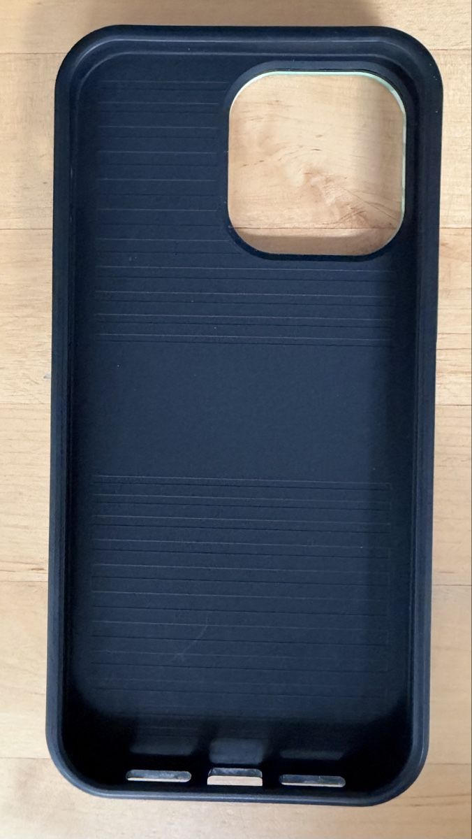 Covers & Schutzfolien: iPhone 14 Pro Max - Burga Case – Gebraucht aus Cham von Shirin.M 2