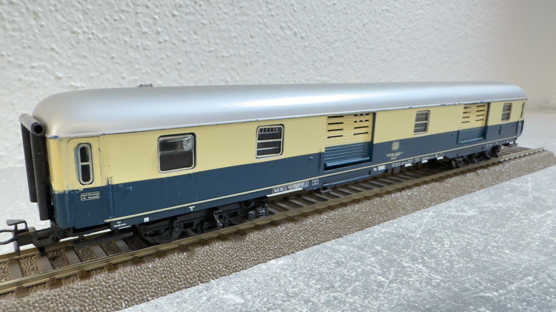 Märklin Modelleisenbahnen: Märklin DB Gepäckwagen H0 / AC – Gebraucht aus Schlieren von rat_lq6b