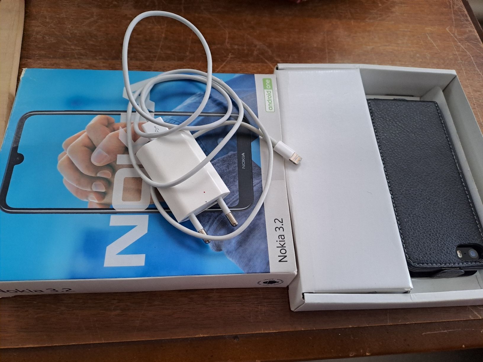 Nokia Telefoni cellulari / Smartphones: Nokia 3.2 Smartphone Android One schwarz guter Zustand – Usato da Zürich venduto da Schoebi19 5