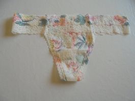 VICTORIA'S SECRET THONG, S, NEU