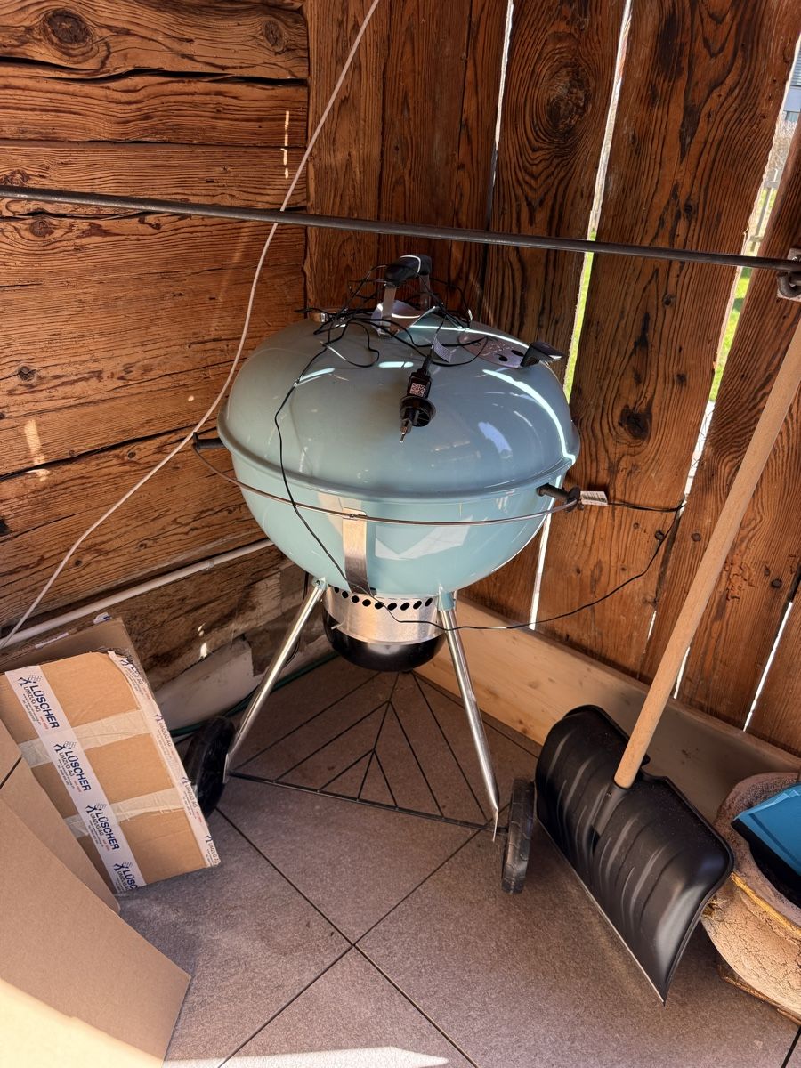 Griglie: Grosser Türkis Weber Grill – Usato da Höri venduto da Blumenfee 1