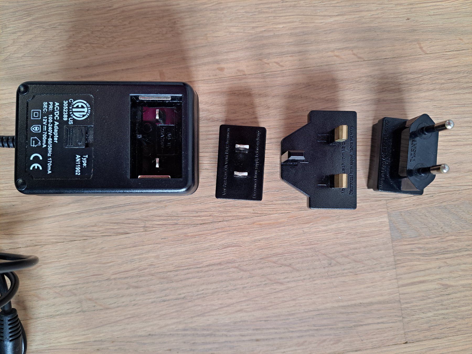 Unità & Adattatore: Netzadapter – Usato da Volketswil venduto da Nano_G