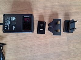 Netzadapter