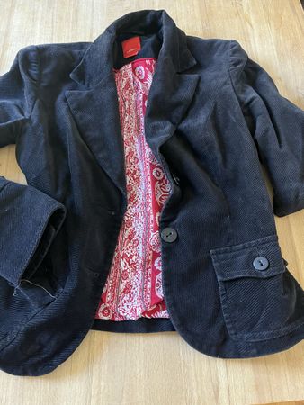 Taillierte Jacke von s.Oliver gr 36 schwarz
