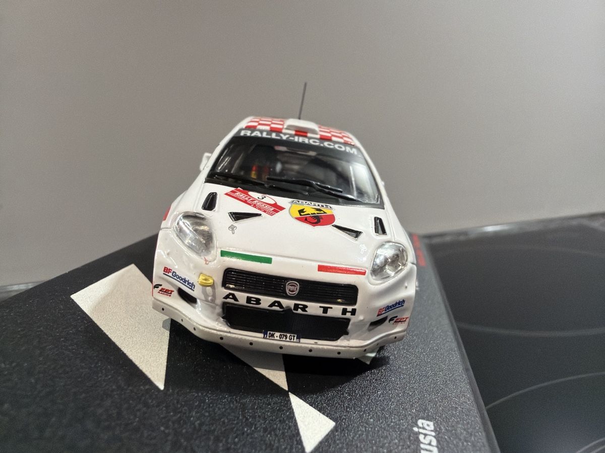Modellini d'auto: Fiat Abarth Grande Punto S2000 - 1/43 – Nuovo (secondo la descrizione) da Wolfwil venduto da Rolex1 3