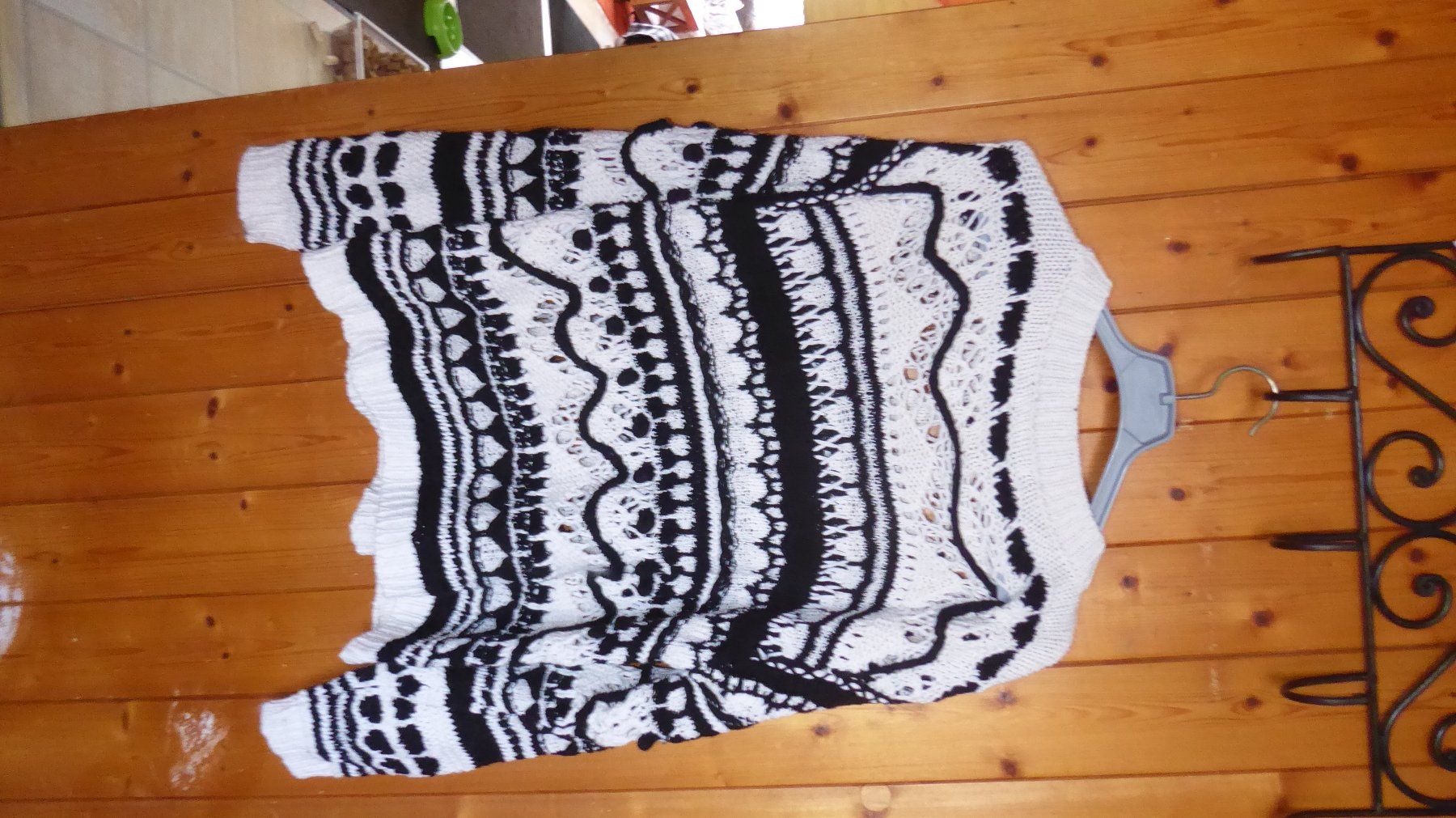 Maglioni & Felpe: schöner Pullover Gr L MNG CASUL – Usato da Sargans venduto da Benziner 4