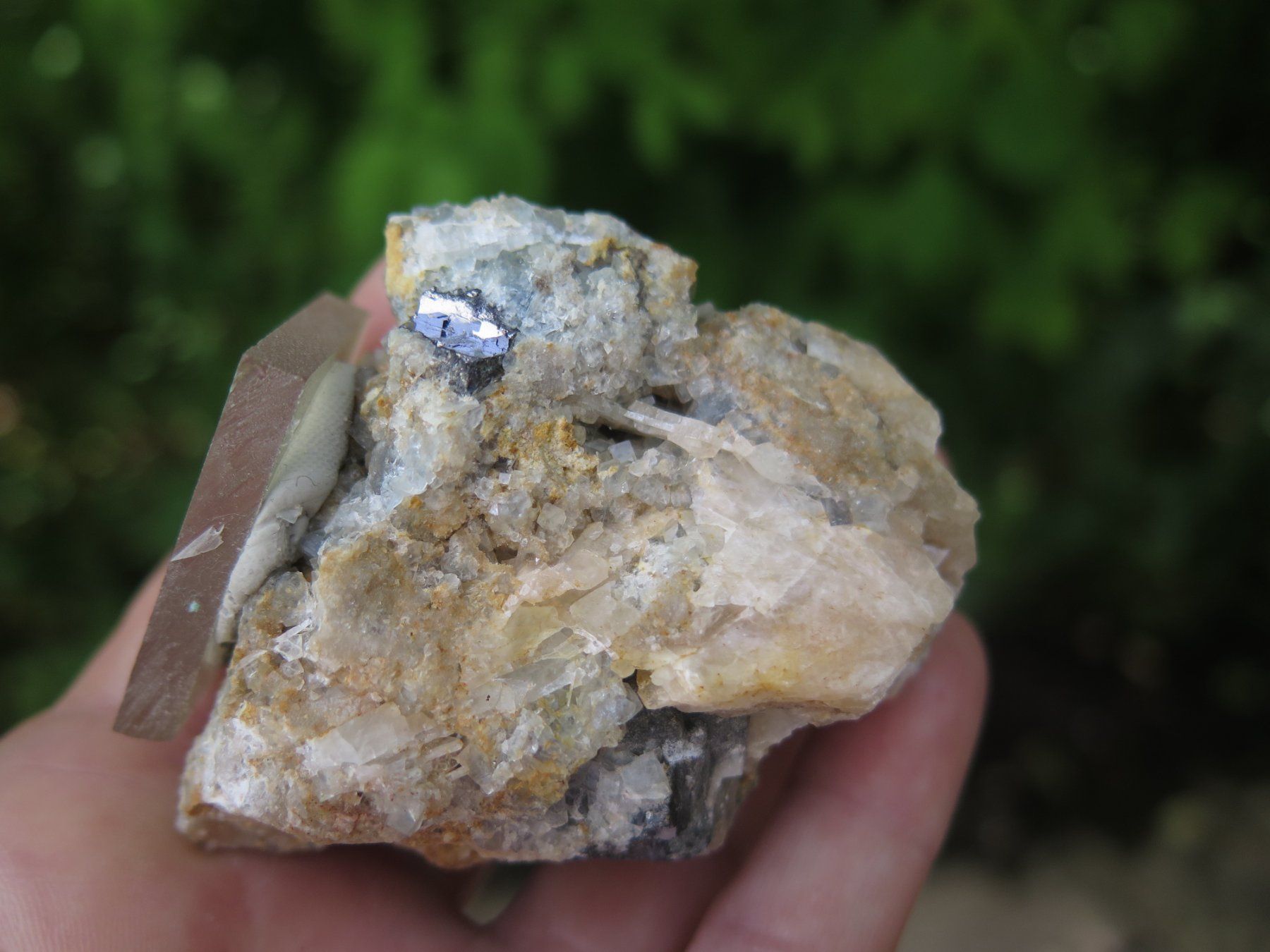Minerali & Pietre curative: Fluorit auf Quarz von USA – Usato da Schaffhausen venduto da Yamakana51L8736OQ8 2