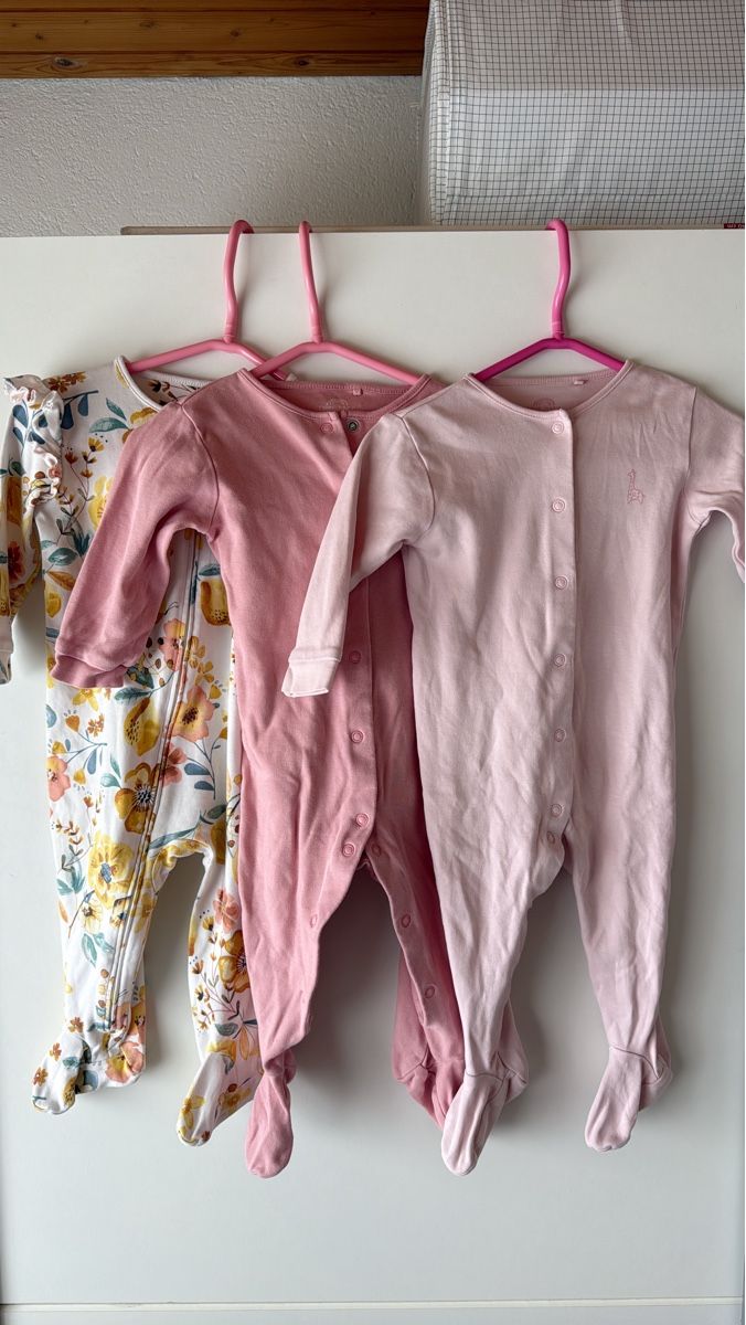Lotti & Set di vestiti: Strampler von nextbaby 12M – Usato da Bettwiesen venduto da Maori6