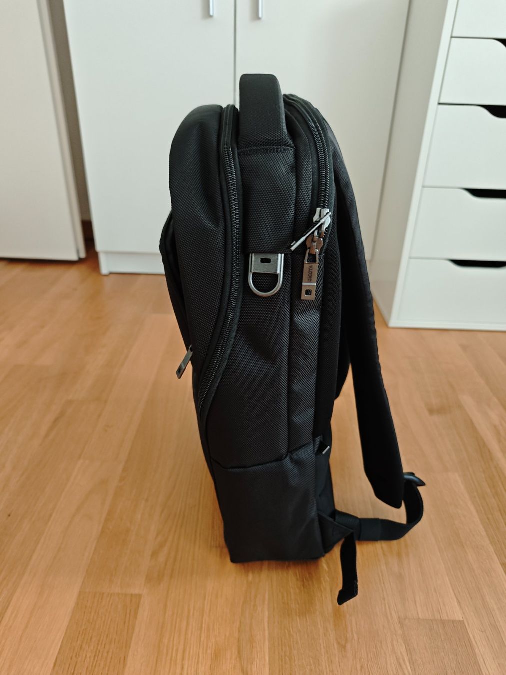 Rucksäcke: Neu Dicota backpack SEVEN 14-16 – Gebraucht aus Winterthur von yar_m6w9 3