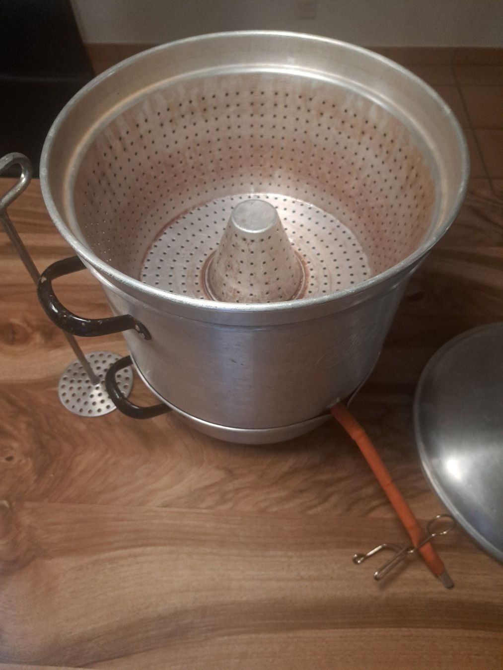 Elettrodomestici da cucina: Dampfentsafter, gebraucht Zustand – Usato da Russikon venduto da Oelga 1
