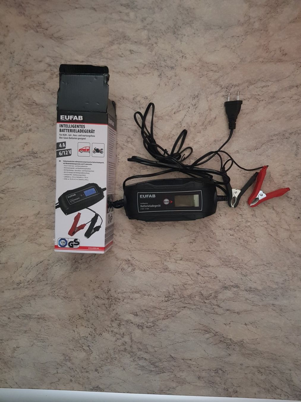 Akkus & Batterien: EUFAB Batterieladegerät 4A 6/12V – Neu und originalverpackt aus Emmenbrücke von nev_hh85