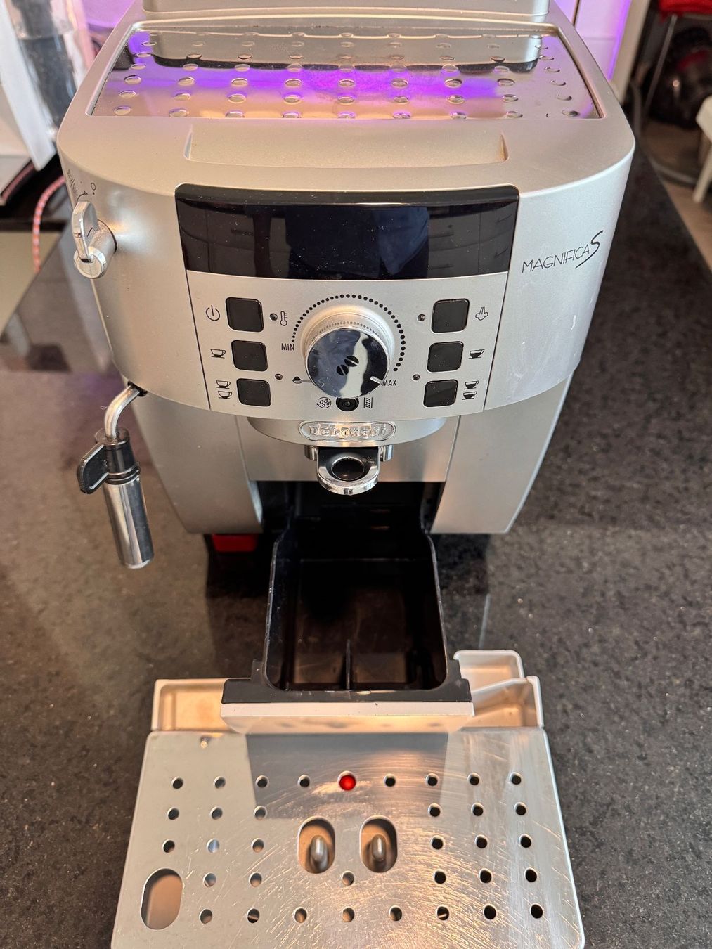 De'Longhi Macchine per caffè & Macchine per espresso: Delonghi Magnifica S Kaffeevollautomat – Usato da Wallisellen venduto da GLTL 4