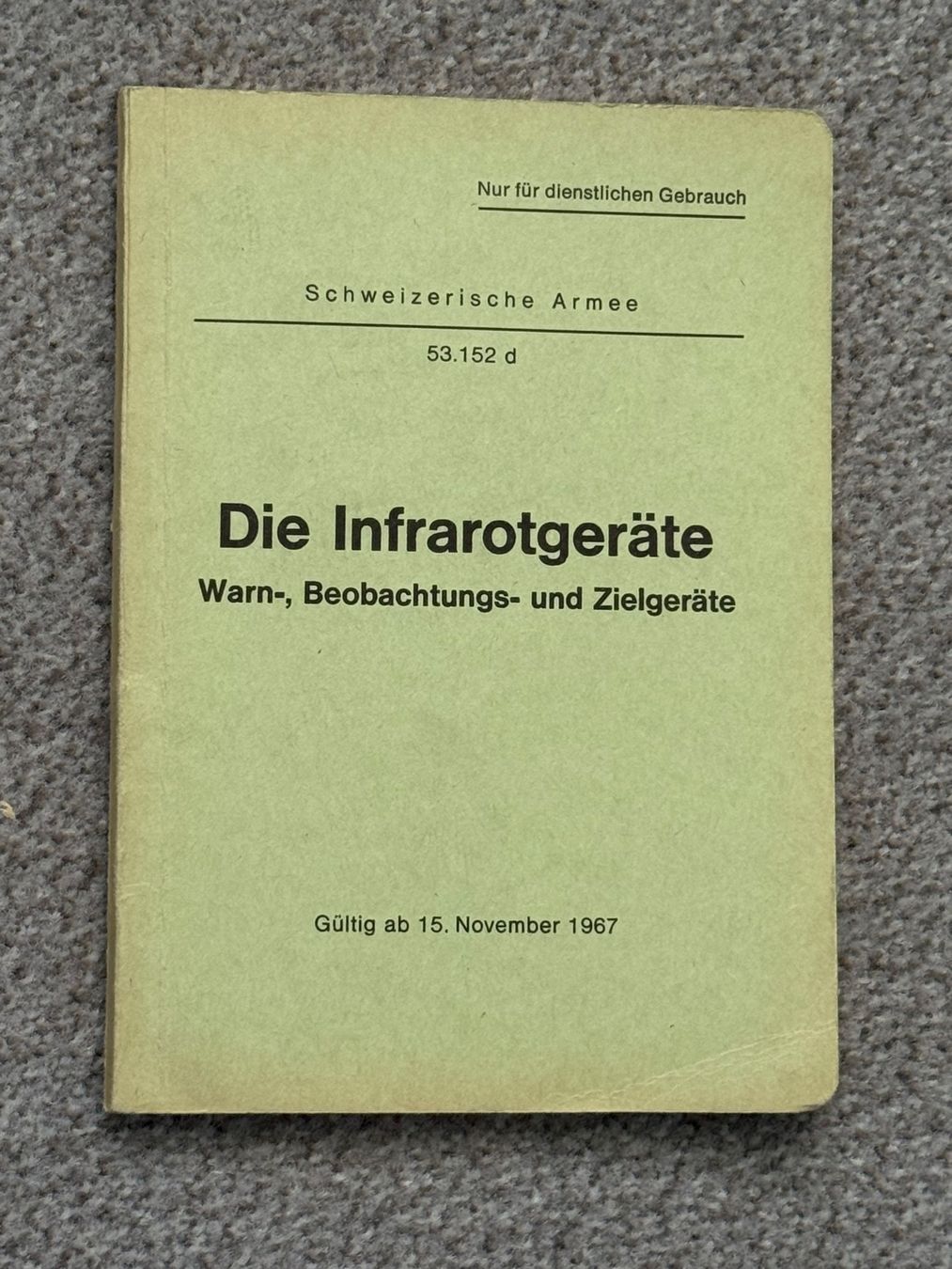 Libri: Reglement: Die Infrarotgeräte - Schweizer Armee – Usato da Brütten venduto da Hst1