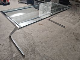 Designer Glastisch mit Chromgestell