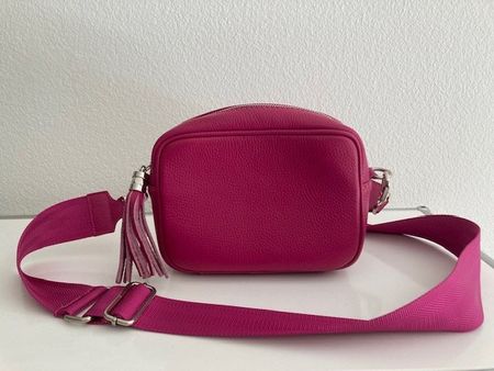 Umhängetasche aus Leder in pink - neu