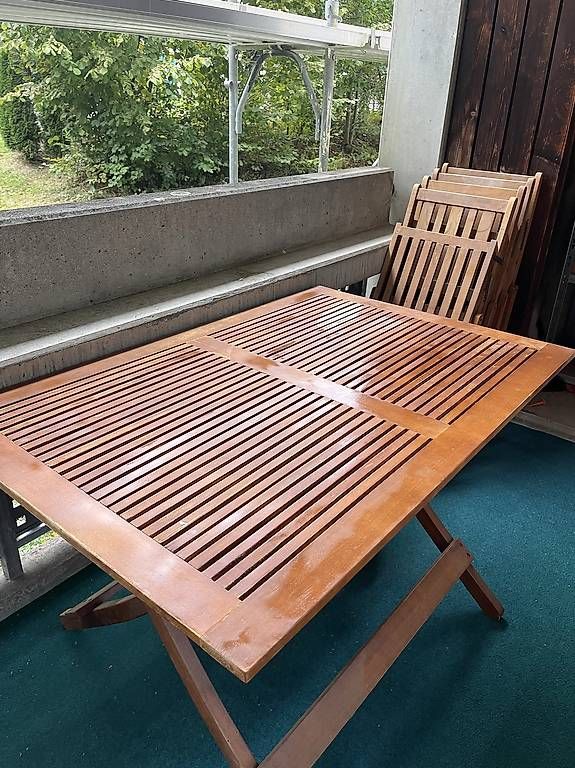 Set di tavolo e panche: Balkontisch und Stühle – Usato da Bern venduto da haeev