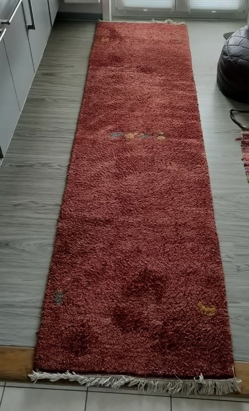 Bodenmatten: très beau tapis rouge, 76 x 285cm – Gebraucht aus Riaz von Tobydesmonts