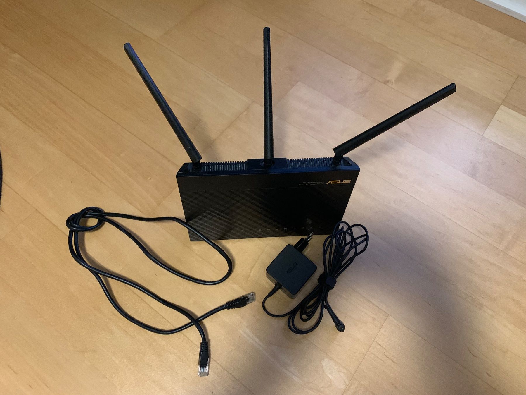 Asus Modems & Router: Router ASUS RT-AC68U Dual Band – Gebraucht aus Stäfa von Paulee 2