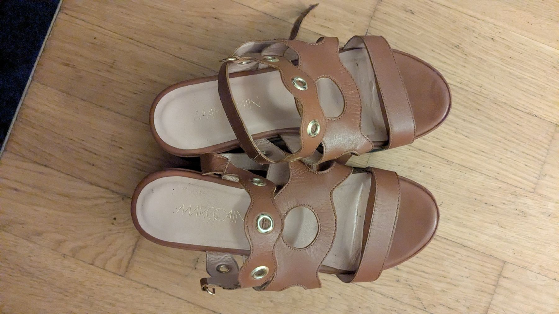 Marc Cain Damenschuhe: Marc Cain Platform Sandals 38, like new – Gebraucht aus Morges von aya_65lb