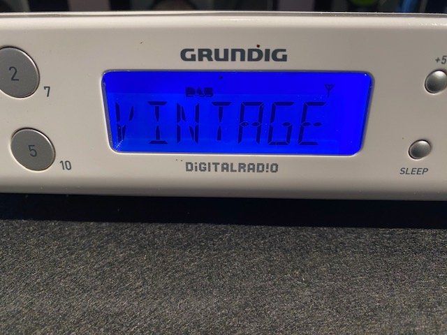 Grundig Radios: Grundig SonoClock 691 DAB – Gebraucht aus Würenlingen von Schneiderhifi