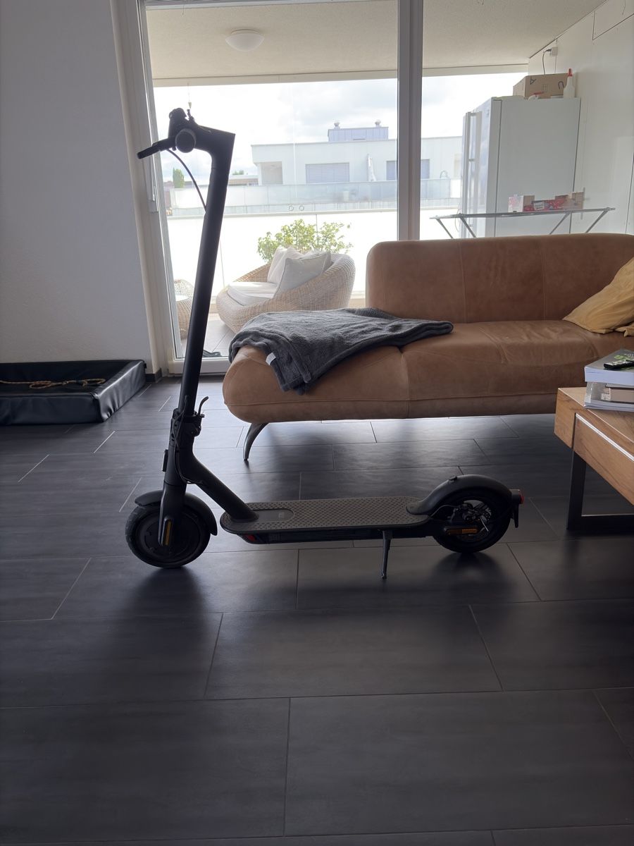 Veicoli elettrici: Xiaomi Mi Essential E-Scooter, leicht gebraucht – Usato da Frasnacht venduto da mx-driver 2