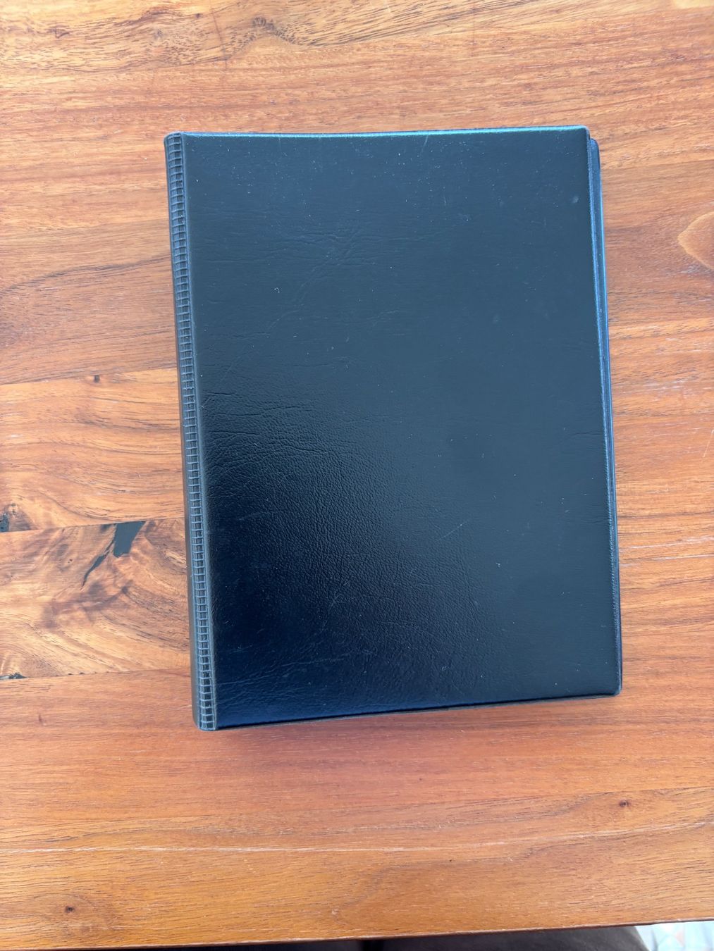 Classeurs: Kleines A6 Ringbuch Schwarz – D'occasion à Balsthal par Uroby