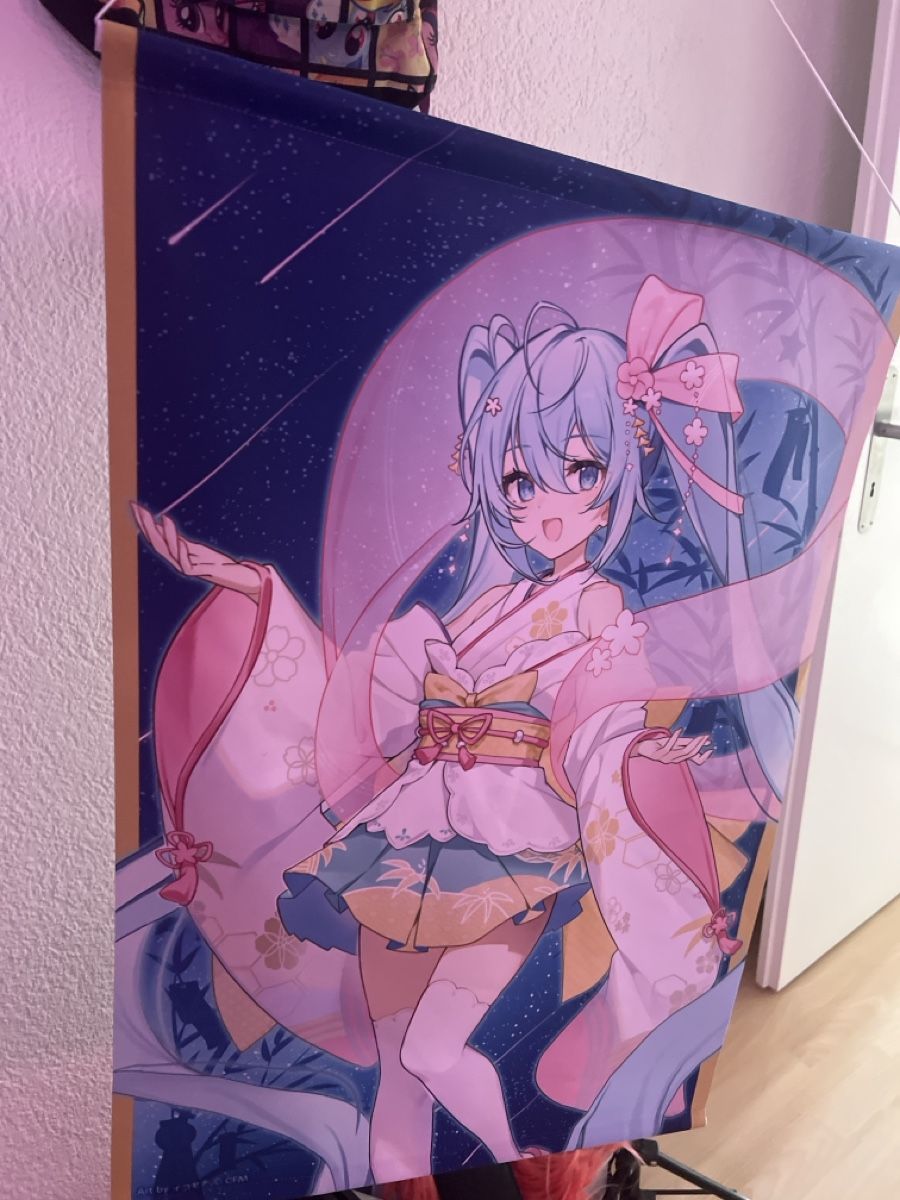 Statuette: Big hatsune miku wallscroll – Usato da Zuchwil venduto da PonyPopArt