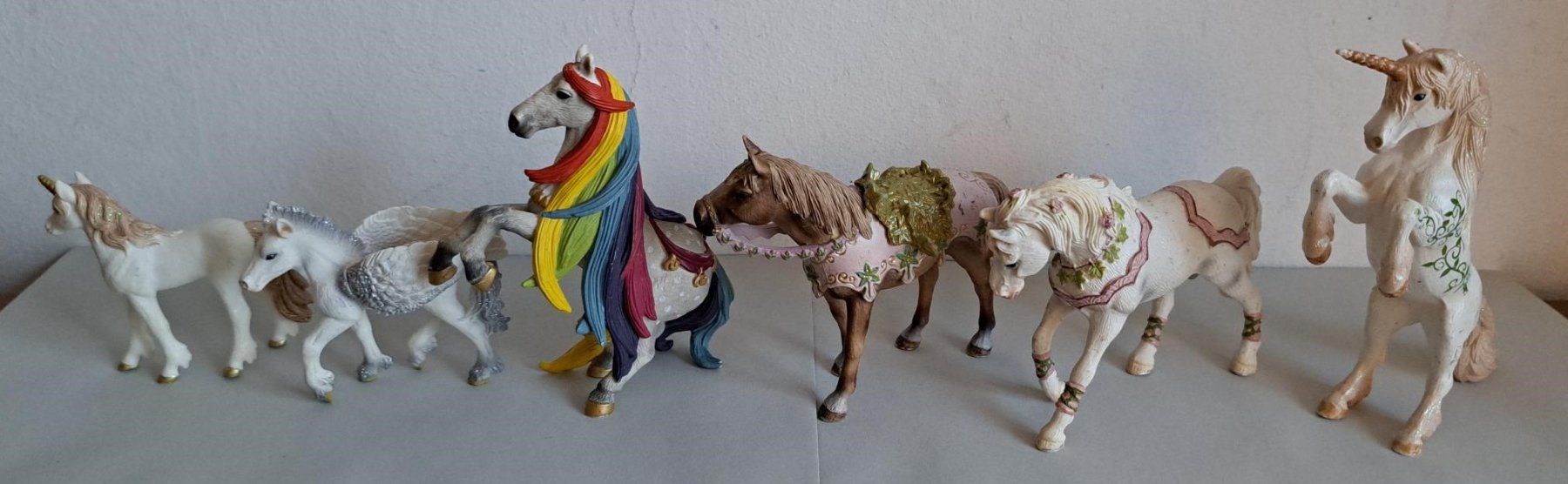 Schleich Figurines: 6 Schleich Pferde, Einhörner, Bayala – D'occasion à Basel par Patiscat 2