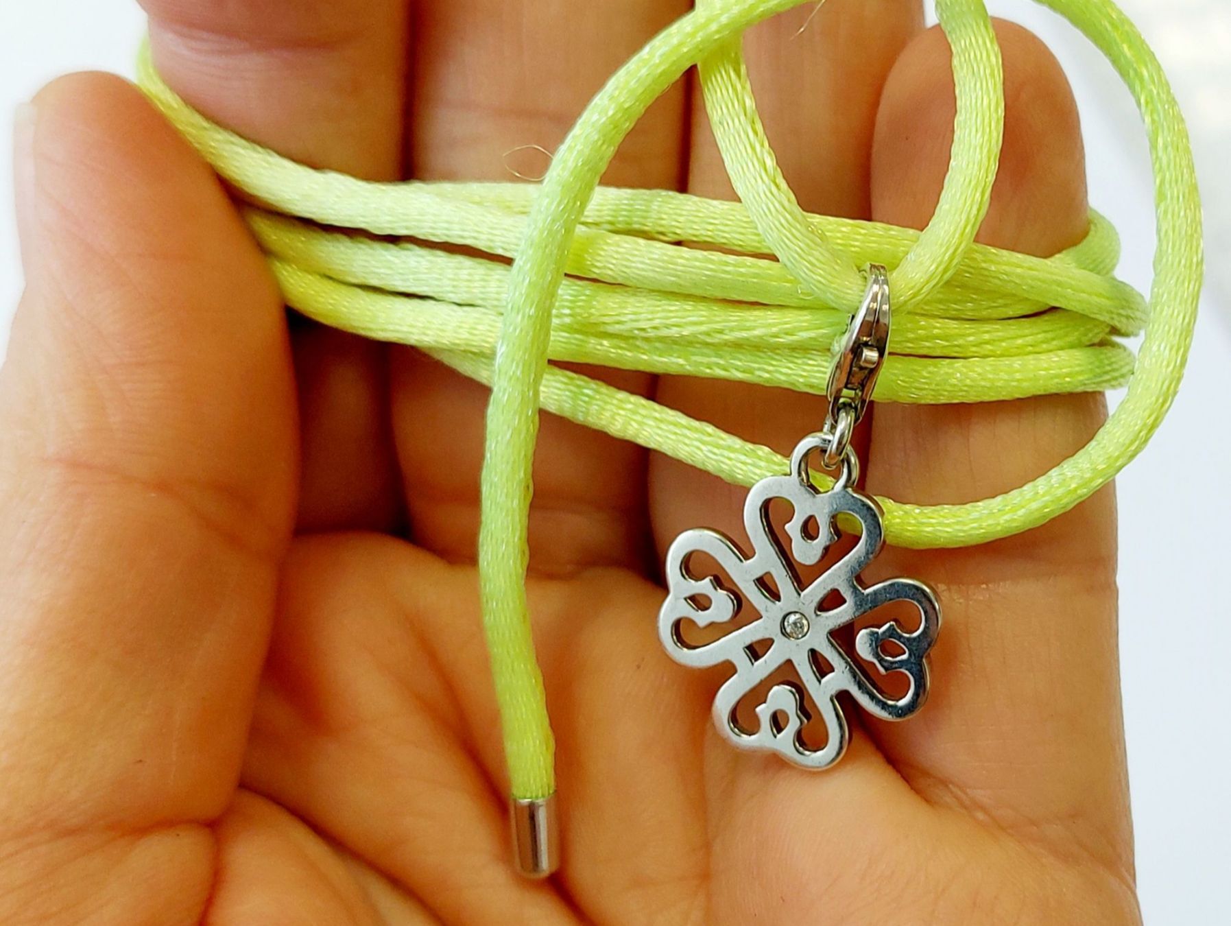 Thomas Sabo Anhänger: Neue Thomas Sabo Anhänger mit Seidenband – Neu und originalverpackt aus Madetswil von triforuz 1